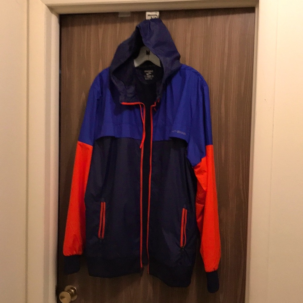 Brooks run happy wind and rain resistant, hooded jacket